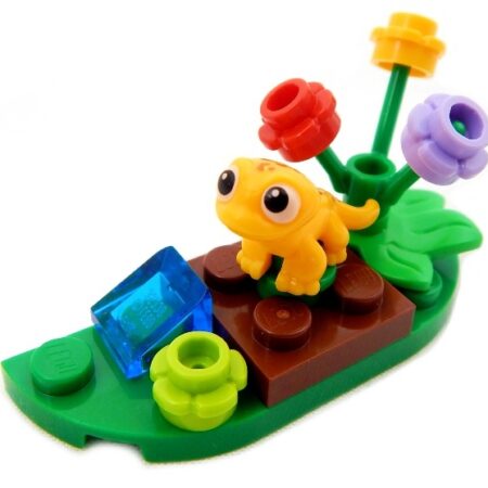 LEGO Salamander Scene