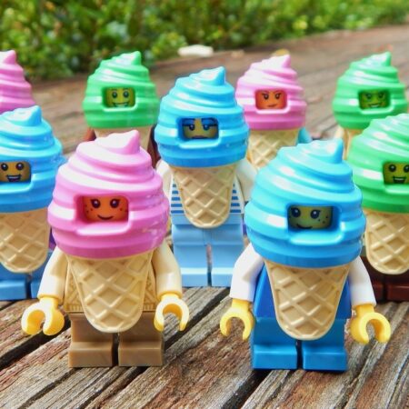 2-Pack of Mystery LEGO Ice Cream Minifigs