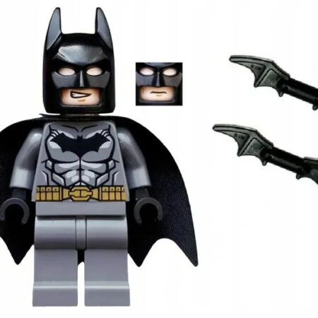 LEGO Batman Minifig with 2 batarangs