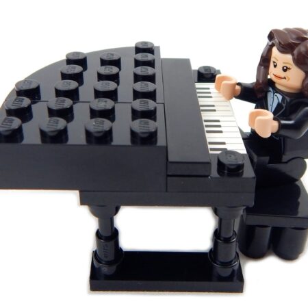 LEGO Piano with Pianist