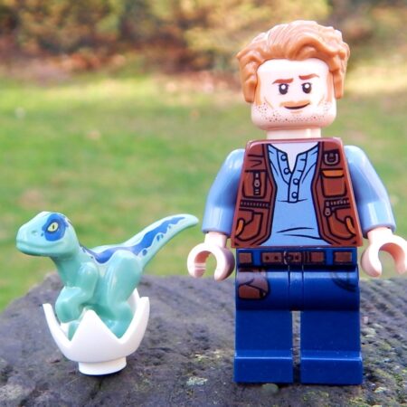 LEGO Jurassic World Owen with Baby Dinosaur bundle