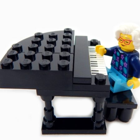LEGO Grannie playing the Piano