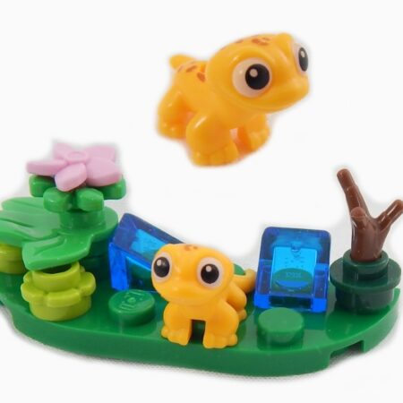 LEGO Salamander Scene