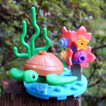 LEGO Adult Sea Turtle Scene