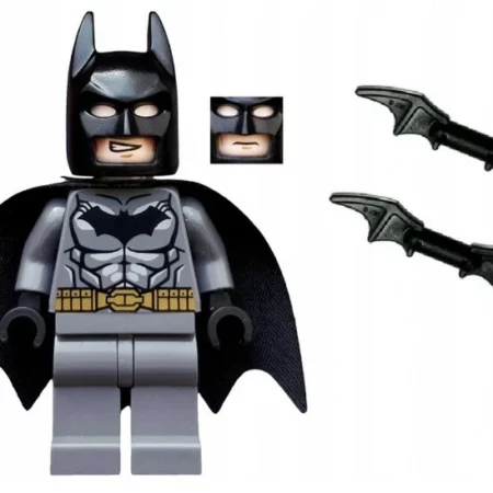 LEGO Batman Minifig with 2 batarangs