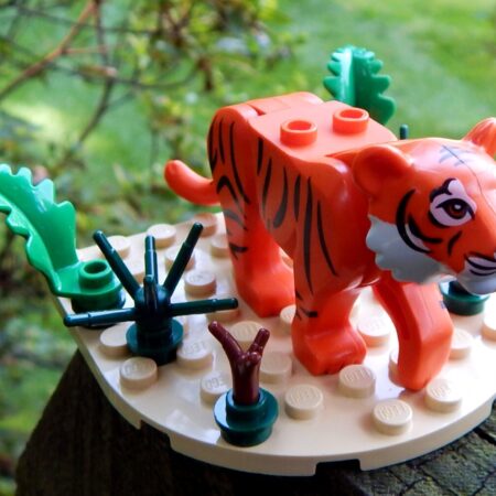 LEGO Tiger Scene
