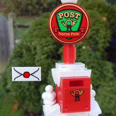 LEGO Santa's Mailbox